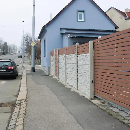 Lyly - Free Private Parking Apartment