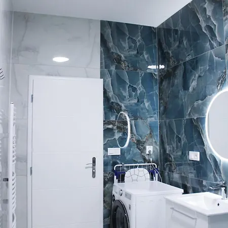 Apartment Lyly - Free Private Parking Prag