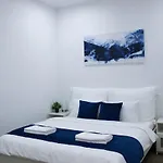 Lyly Apartment - 2 Bedrooms For 6 Guests & Free Parking Apartmán Praha