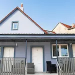 Lyly - 2 Bedrooms For 6 Guests & Free Parking Apartment