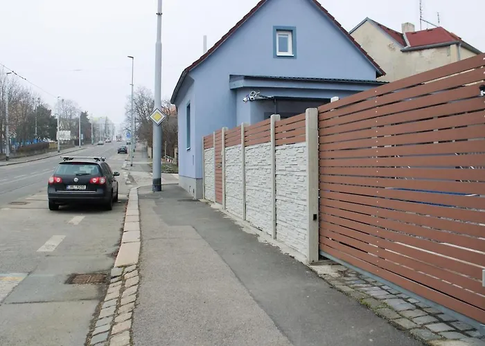Lyly - Free Private Parking شقة