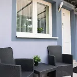 Appartamento Lyly - 2 Bedrooms For 6 Guests & Free Parking Praga