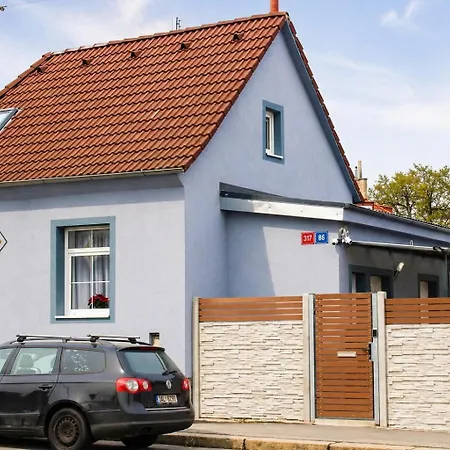 Lyly - 2 Bedrooms For 6 Guests & Free Parking Appartamento Praga